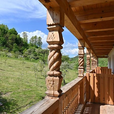 Pensiunea Plai Strabun Strîmtura Exterior foto