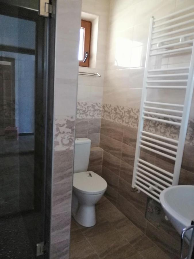 Pensiunea Plai Strabun Strîmtura Exterior foto